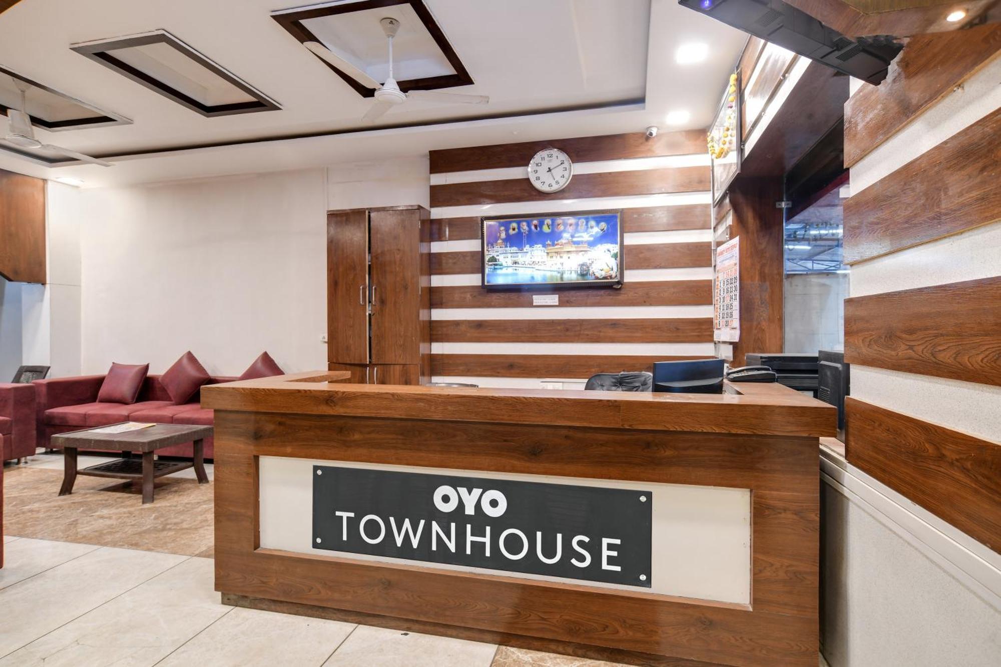 אינדורה Townhouse Prime Stay מראה חיצוני תמונה